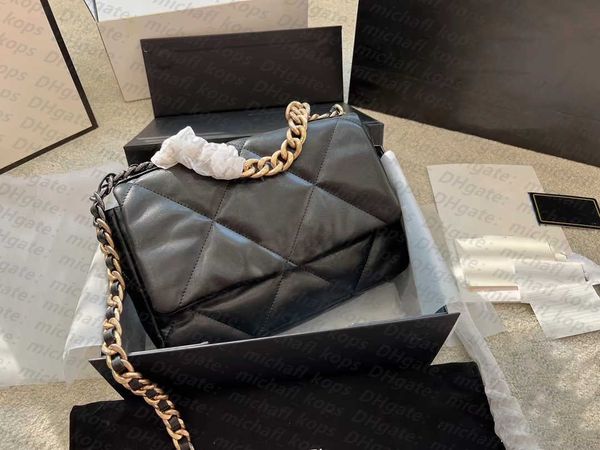 cc bag wallets designer luxury women with chingle pattern cross body imported suede bean curd 2022 fashion strap single shoulder bag, Red;black
cc bag wallets designer luxury women with chingle pattern cross body imported suede bean curd 2022 fashion strap single shoulder bag, Red;black