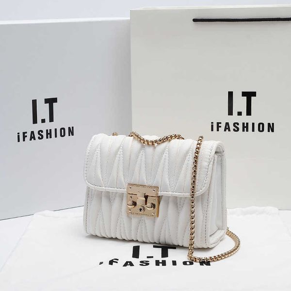 shoulder boston s korean fashion pleated mobile phone small fragrant leather crossbody women's ladies bag plum chain zero wallet
shoulder boston s korean fashion pleated mobile phone small fragrant leather crossbody women's ladies bag plum chain zero wallet