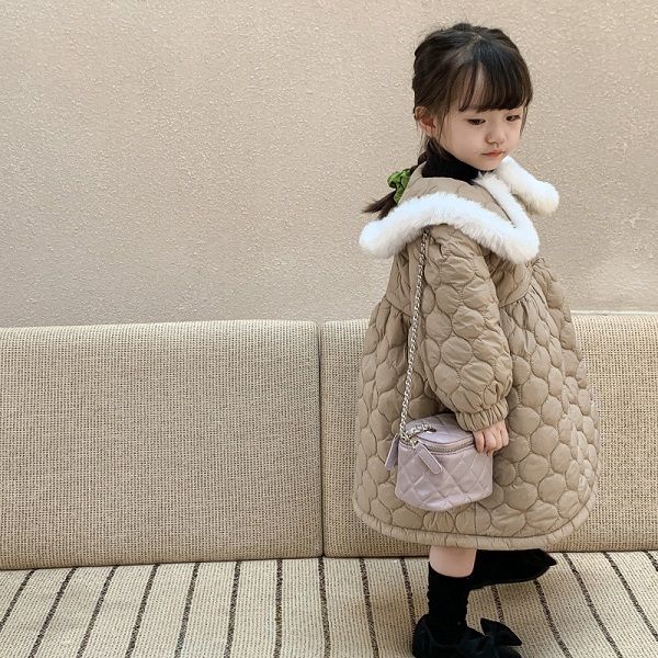 solid color brown fleece thickened dress children girls winter temperament a variety of styles fashion round neck, Red;yellow
solid color brown fleece thickened dress children girls winter temperament a variety of styles fashion round neck, Red;yellow