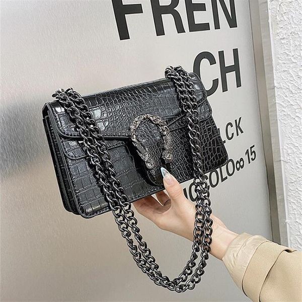 factory whole women chain bag simple atmospheric pressure flower leather messenger bags street trend crocodile handbags retro 2580, Black;red
factory whole women chain bag simple atmospheric pressure flower leather messenger bags street trend crocodile handbags retro 2580, Black;red