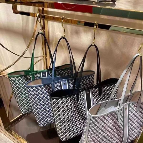 designer luxury women bag tory handbag tb fashion inclined shoulder bags versatile purses tories burchs totes large capacity saddle coal wal
designer luxury women bag tory handbag tb fashion inclined shoulder bags versatile purses tories burchs totes large capacity saddle coal wal