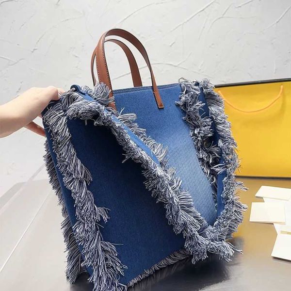cc bag wallets designer women the tote luxury hand crossbody purse totes shoulder s cowboy handbags 30cm wallet casual shopping purses w, Red;black
cc bag wallets designer women the tote luxury hand crossbody purse totes shoulder s cowboy handbags 30cm wallet casual shopping purses w, Red;black