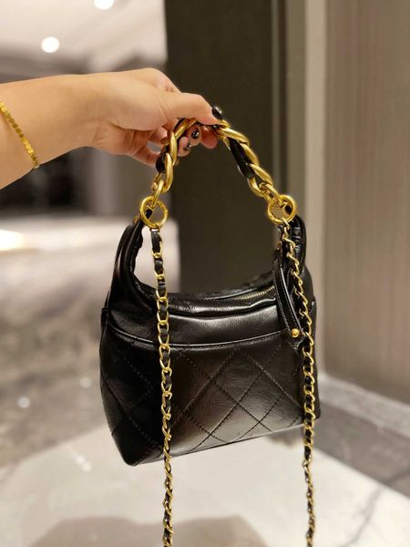 cc bag wallets 5a fashion designer s women luxury leather crossbody shoulder classical ms messenger shoulder bag the original hardware backp, Red;black
cc bag wallets 5a fashion designer s women luxury leather crossbody shoulder classical ms messenger shoulder bag the original hardware backp, Red;black