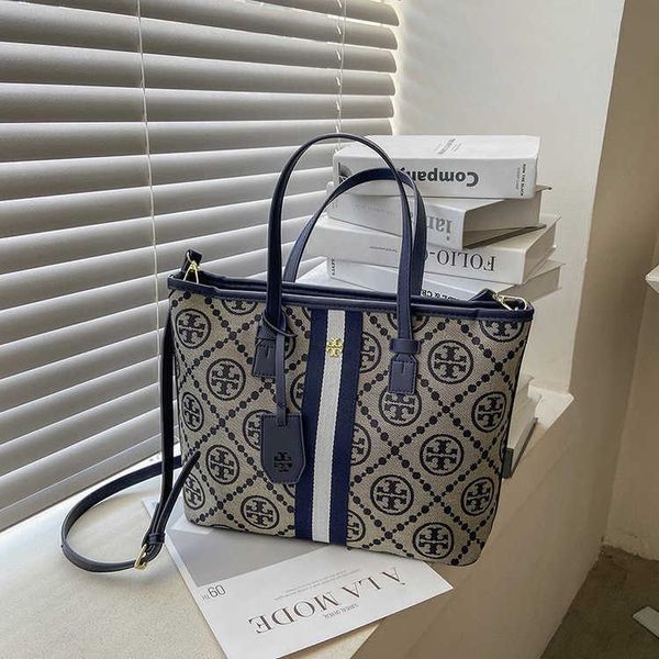 designer luxury women bag tory handbag tb fashion inclined shoulder bags versatile purses tories burchs totes large capacity saddle coal wal
designer luxury women bag tory handbag tb fashion inclined shoulder bags versatile purses tories burchs totes large capacity saddle coal wal