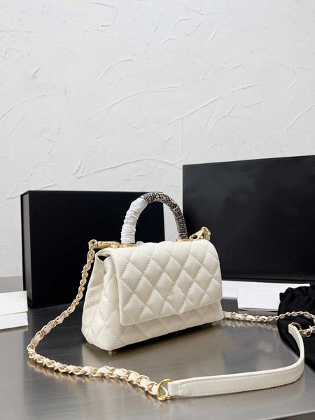 cc bag wallets luxury designer shoulder wholesale caviar texture mini portable messenger wallet for women fashion coco classic vintage h, Red;black
cc bag wallets luxury designer shoulder wholesale caviar texture mini portable messenger wallet for women fashion coco classic vintage h, Red;black