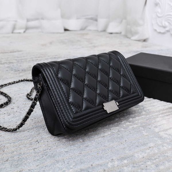 cc wallets 5a fashionable shoulder bag ladies crossbody bag with ringed and v-shaped sheepskin chain 47gl, Red;black
cc wallets 5a fashionable shoulder bag ladies crossbody bag with ringed and v-shaped sheepskin chain 47gl, Red;black