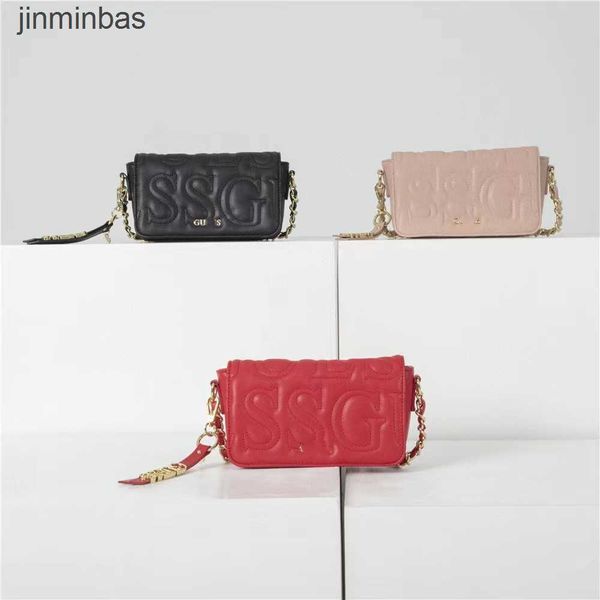 2023 latest hand bag the shop has a 60% discount gs embroidery rhombic embossed letter one shoulder crossbody chain solid small square bag w
2023 latest hand bag the shop has a 60% discount gs embroidery rhombic embossed letter one shoulder crossbody chain solid small square bag w