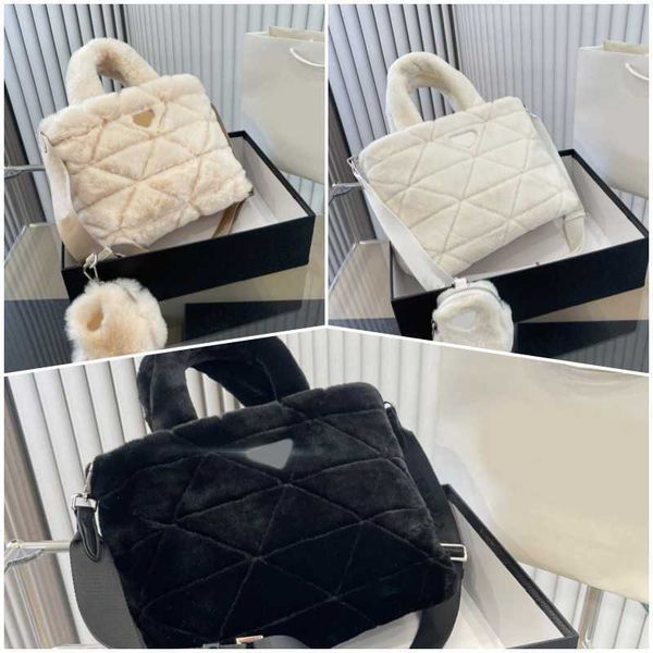 designer crossbody bag for women fluffy fashion shoulder wallets satchel plush classic luxury exquisite tote winter warm female purses221206
designer crossbody bag for women fluffy fashion shoulder wallets satchel plush classic luxury exquisite tote winter warm female purses221206