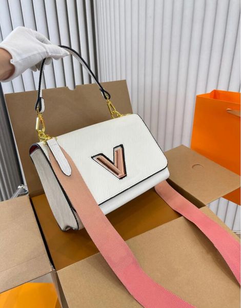 cc designer twist small handbag epi leather square bag women daily commuting luxury v lock flap handbags crossbody bag lady pochette popular
cc designer twist small handbag epi leather square bag women daily commuting luxury v lock flap handbags crossbody bag lady pochette popular