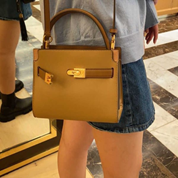designer luxury women bag tory handbag tb fashion inclined shoulder bags versatile purses tories burchs totes large capacity saddle coal wal
designer luxury women bag tory handbag tb fashion inclined shoulder bags versatile purses tories burchs totes large capacity saddle coal wal