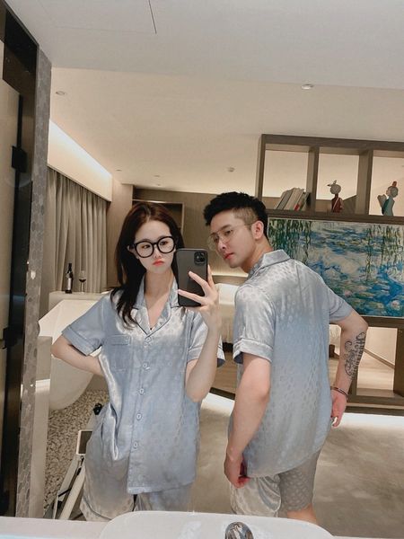 sleepwear new short-sleeved short-sleeved pants suit for household clothes casual fashion high-end atmosphere soft interesting and sweet cou
sleepwear new short-sleeved short-sleeved pants suit for household clothes casual fashion high-end atmosphere soft interesting and sweet cou