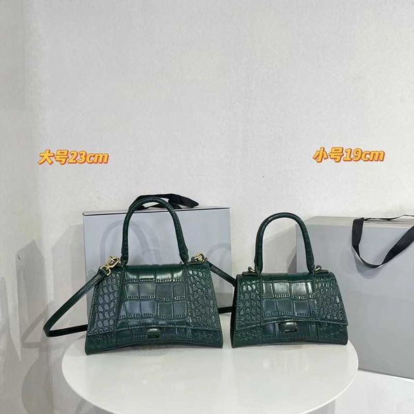 designer bag handshoulder fashion totes hourglass 2022 half moon luxury genuine leather women shopping bags classic retro cross body
designer bag handshoulder fashion totes hourglass 2022 half moon luxury genuine leather women shopping bags classic retro cross body