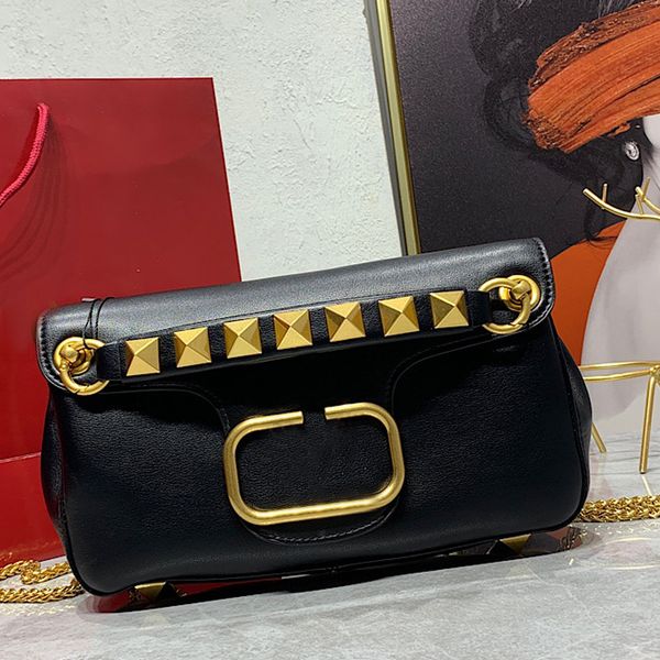 7a designer sheepskin bags solid genuine leather rivet decoration single metal chain shoulder strap handbags
7a designer sheepskin bags solid genuine leather rivet decoration single metal chain shoulder strap handbags