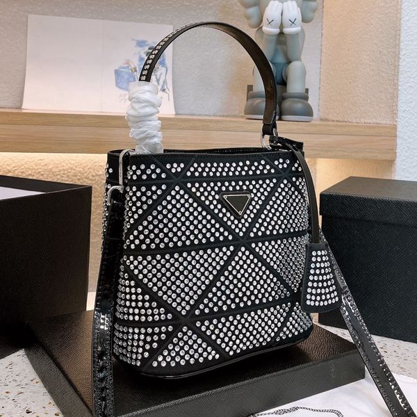 diamond bucket bag fashion shoulder bag women crossbody purse internal compartment handbags metal hardware removable strap ladies clutch wal
diamond bucket bag fashion shoulder bag women crossbody purse internal compartment handbags metal hardware removable strap ladies clutch wal