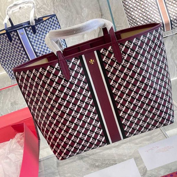 designer luxury women the tote bag fashion versatile handbags shoulder crossbody bags purse tories totes large capacity saddle wallets 7a 0b
designer luxury women the tote bag fashion versatile handbags shoulder crossbody bags purse tories totes large capacity saddle wallets 7a 0b