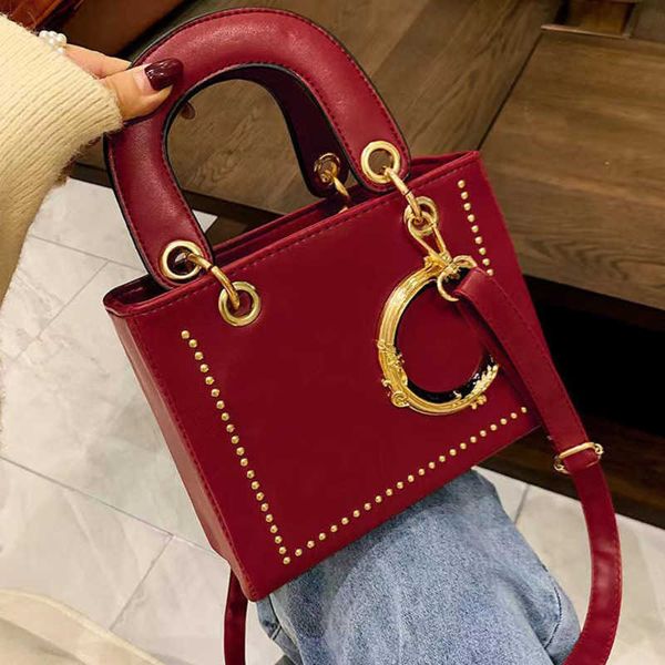 luxury dg hand bag purses for women designer shoulder crossbody bags rivet handbags ladies mini totes wallet messenger
luxury dg hand bag purses for women designer shoulder crossbody bags rivet handbags ladies mini totes wallet messenger
