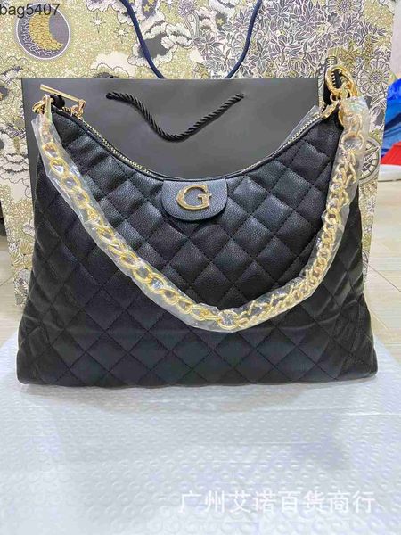store discounts are 55% design small square bag gs gus home women's new underarm bag fashion solid color rhombic chain single shoulder
store discounts are 55% design small square bag gs gus home women's new underarm bag fashion solid color rhombic chain single shoulder