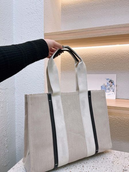 luxury tote brand shoulder bag crossbody handbag genuine leather cattlehide designer messenger bags 5a quality canvas womens gm 44cm fashion
luxury tote brand shoulder bag crossbody handbag genuine leather cattlehide designer messenger bags 5a quality canvas womens gm 44cm fashion