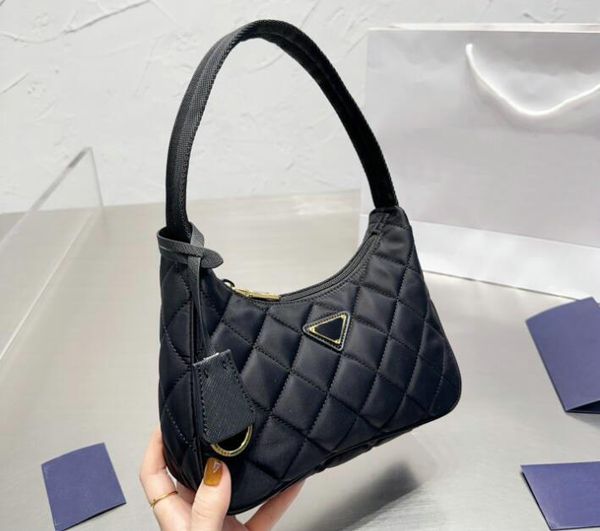 women designer re-nylon shoulder bags handbags brands sign crossbody bag fashion hardware handle underarm hobo bag
women designer re-nylon shoulder bags handbags brands sign crossbody bag fashion hardware handle underarm hobo bag