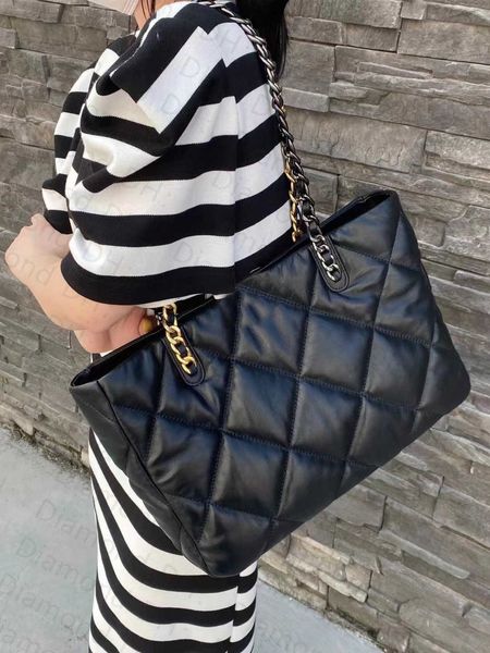 cc wallets luxury designer shopping bag totes large capacity genuine leather diamond lattice handbags women designer shoulder crossbody, Red;black
cc wallets luxury designer shopping bag totes large capacity genuine leather diamond lattice handbags women designer shoulder crossbody, Red;black