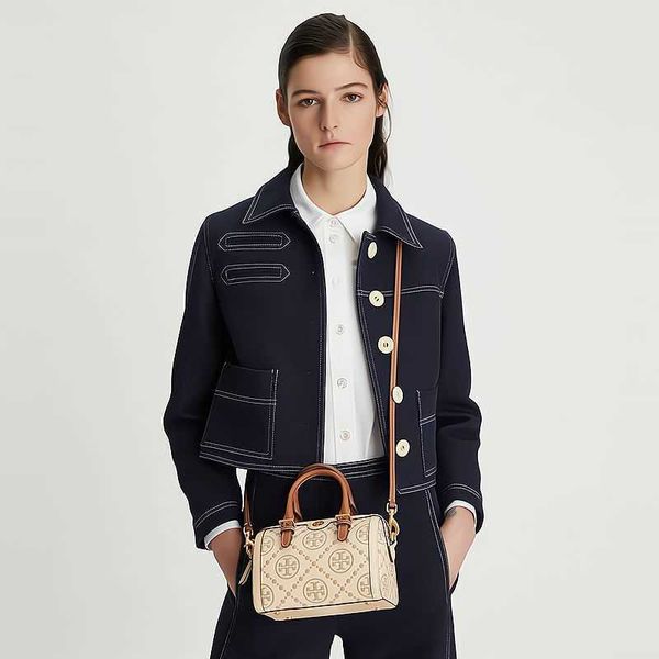 designer luxury women bag tory handbag tb fashion inclined shoulder bags versatile purses tories burchs totes large capacity saddle coal wal
designer luxury women bag tory handbag tb fashion inclined shoulder bags versatile purses tories burchs totes large capacity saddle coal wal