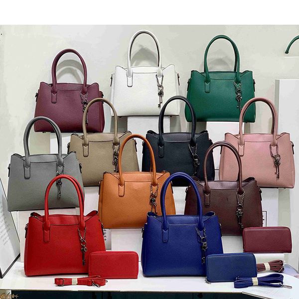 leather shoulder bags chain purse fashion clutch lady chain cowhide handbags presbyopic card holder purse messenger women cross body bag
leather shoulder bags chain purse fashion clutch lady chain cowhide handbags presbyopic card holder purse messenger women cross body bag