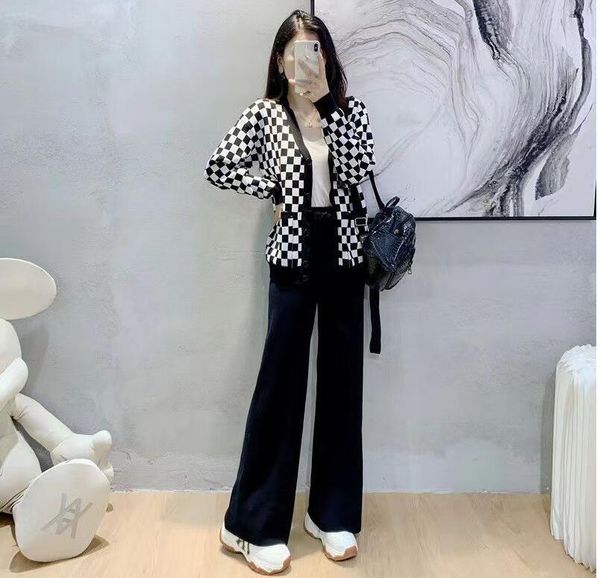 women's tracksuits knitting 2-pieces sweater suit v-neck single-breasted cardigan pants lady sweater set 2pcs, Gray
women's tracksuits knitting 2-pieces sweater suit v-neck single-breasted cardigan pants lady sweater set 2pcs, Gray