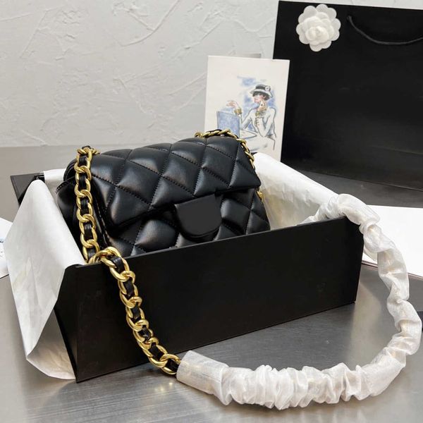 cc bag wallets diamond lattice bag mini square flap fat bags wallet messenger 2022 luxurys rs quality women knitting chains threa, Red;black
cc bag wallets diamond lattice bag mini square flap fat bags wallet messenger 2022 luxurys rs quality women knitting chains threa, Red;black