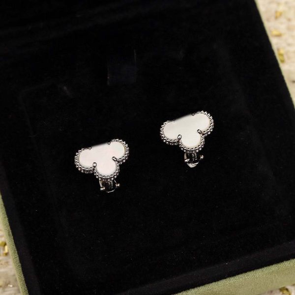 2022 luxury quality charm clip earring with nature shell beads in platinum plated have stamp box ps7376a, Golden
2022 luxury quality charm clip earring with nature shell beads in platinum plated have stamp box ps7376a, Golden