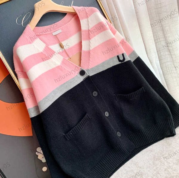 womens sweater contrast color striped letter printing decoration profile warm knitted sweaters button flap long sleeve fashion knitwear wome, White;black
womens sweater contrast color striped letter printing decoration profile warm knitted sweaters button flap long sleeve fashion knitwear wome, White;black