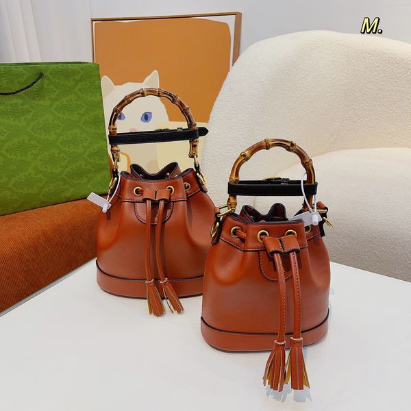 luxury designer women bags portable bucket bag shoulder bags tote bagg delicate fashionable and unique design
luxury designer women bags portable bucket bag shoulder bags tote bagg delicate fashionable and unique design