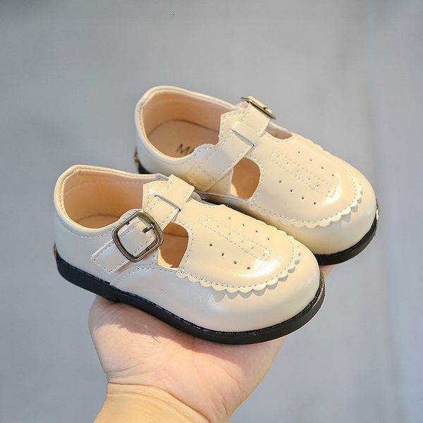sneakers children shoes kids casual pu leather for boys girls performance stage formal wedding flats t strap cut outs soft 221205, Black;red
sneakers children shoes kids casual pu leather for boys girls performance stage formal wedding flats t strap cut outs soft 221205, Black;red