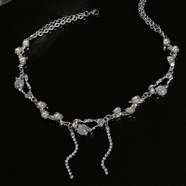 minority design chains personality vine flower tassel necklace elegant feeling ins cool wind neck collarbone chain, Silver
minority design chains personality vine flower tassel necklace elegant feeling ins cool wind neck collarbone chain, Silver
