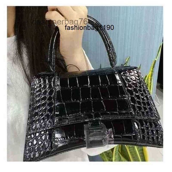 designer handbags crossbody balencaigass fashion bags 2022 spring women's bag summer hourglass leather crescent portable one shoulder c
designer handbags crossbody balencaigass fashion bags 2022 spring women's bag summer hourglass leather crescent portable one shoulder c
