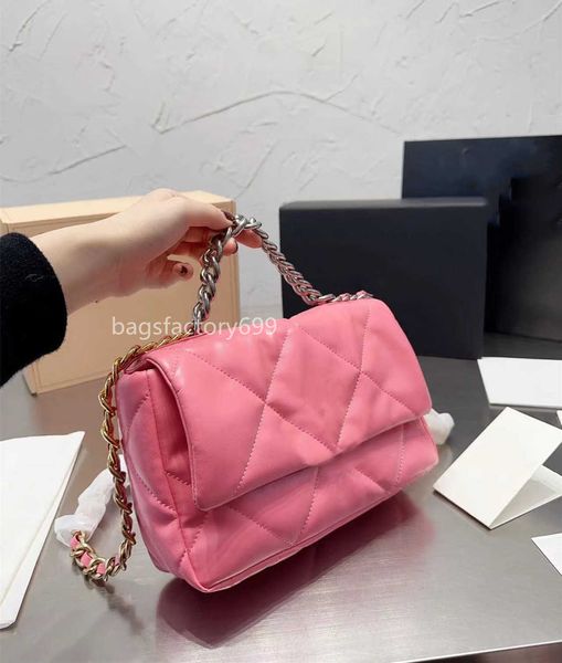 cc bag wallets womens oil waxed calfskin 19 jumbo designer bags quilted plaid silver turn buckle hardware chain handle totes shoulder large, Red;black
cc bag wallets womens oil waxed calfskin 19 jumbo designer bags quilted plaid silver turn buckle hardware chain handle totes shoulder large, Red;black