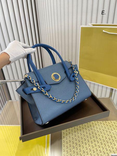 2022 new chain one shoulder handbag champagne classic quality women's wise choice