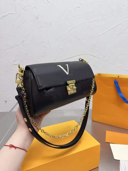 2022 new luxurys designers cross body bag women fashion messenger bag vintage printing shoulder bag classic crossbody
2022 new luxurys designers cross body bag women fashion messenger bag vintage printing shoulder bag classic crossbody