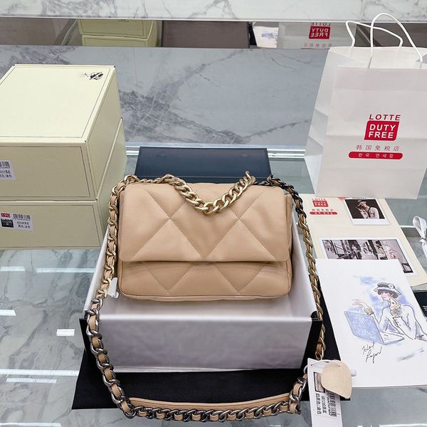women luxury 19 versatile designer crossbody bag large capacity fashion shopping travel classic flap shoulder bag leather quilted trend mult
women luxury 19 versatile designer crossbody bag large capacity fashion shopping travel classic flap shoulder bag leather quilted trend mult