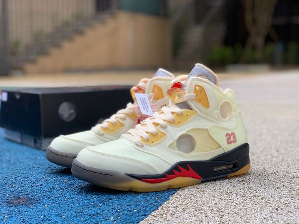 authentic off air 5 sail shoes white 5s black muslin fire red 3m reflective 23 men sports sneakers with original box size us7-13
authentic off air 5 sail shoes white 5s black muslin fire red 3m reflective 23 men sports sneakers with original box size us7-13