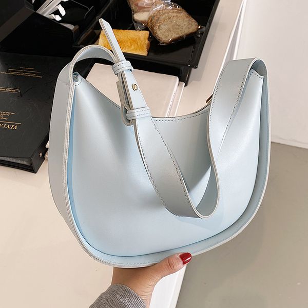 evening bags fashion sky blue womens handbags pu leather round shoulder for women summer light color lady crossbody bag simple sac 221205
evening bags fashion sky blue womens handbags pu leather round shoulder for women summer light color lady crossbody bag simple sac 221205
