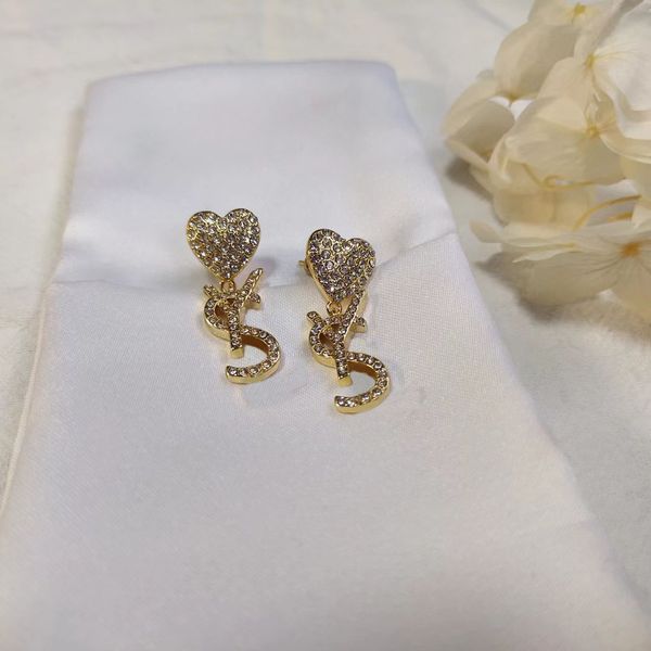 rhinestone peach heart dangle earrings designer for women luxury earrings jewelry fashion girls party wedding 925 silver pin letter y stud e
rhinestone peach heart dangle earrings designer for women luxury earrings jewelry fashion girls party wedding 925 silver pin letter y stud e