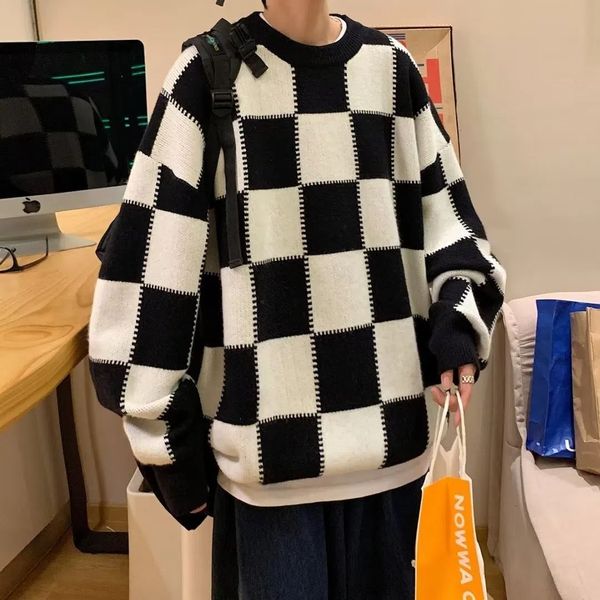 men s sweaters 2023 spring light luxury fashion checkerboard men loose knitwear versatile casual boutique clothing 221206, White;black
men s sweaters 2023 spring light luxury fashion checkerboard men loose knitwear versatile casual boutique clothing 221206, White;black