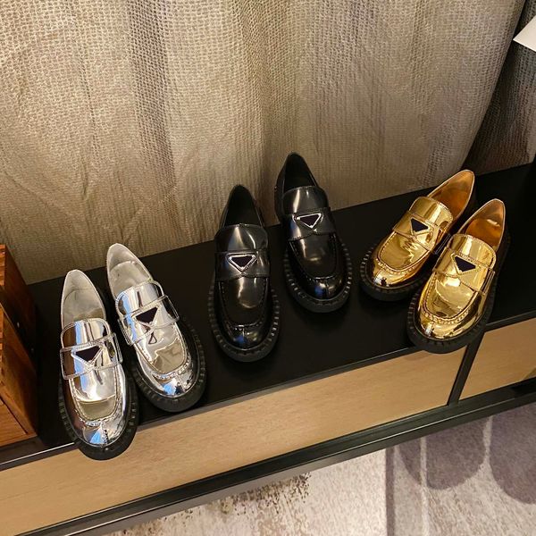 metal leather casual shoe designer luxury retro shoes women loafer shoes chocolate brushed, Black
metal leather casual shoe designer luxury retro shoes women loafer shoes chocolate brushed, Black