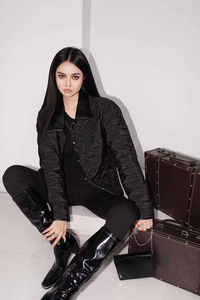 women's down parkas autumn and winter new classic nylon triangle collar splice loose versatile thin cotton, Black
women's down parkas autumn and winter new classic nylon triangle collar splice loose versatile thin cotton, Black