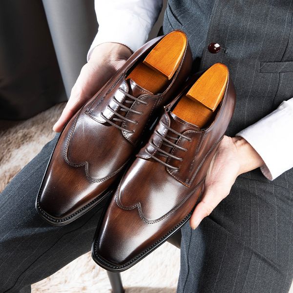 new designer men's weeding shoes business dress leather shoes career shoes internal heightening black brown fashion casual sneakers wom
new designer men's weeding shoes business dress leather shoes career shoes internal heightening black brown fashion casual sneakers wom
