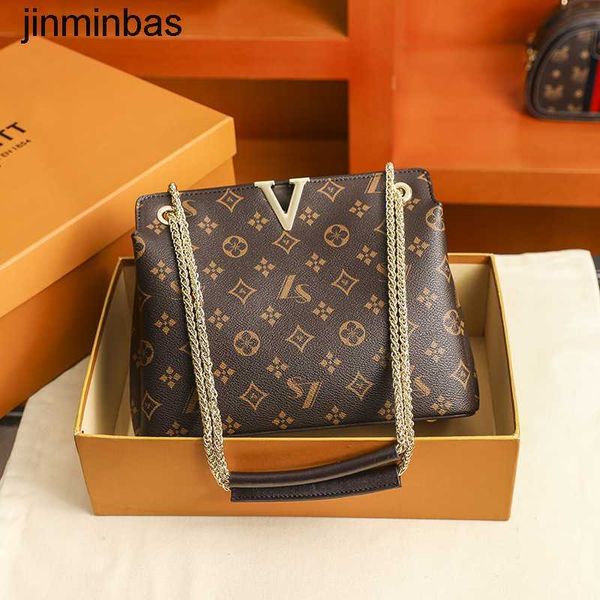 2023 new fashion hand bag the shop is 70% off women's armpit single shoulder hand chain v-shaped msenger real leather
2023 new fashion hand bag the shop is 70% off women's armpit single shoulder hand chain v-shaped msenger real leather