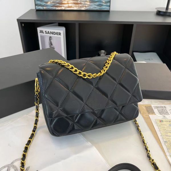 women designer bags tote bag shoulder chain black clutch flap solid hasp waist square stripes totes bags wallet check velour thread purse le
women designer bags tote bag shoulder chain black clutch flap solid hasp waist square stripes totes bags wallet check velour thread purse le