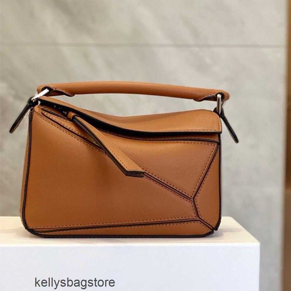 handbags designer bag loews bags 2023 texture crossbody nano puzzles mini splicing leather pillow one shoulder tqts
handbags designer bag loews bags 2023 texture crossbody nano puzzles mini splicing leather pillow one shoulder tqts