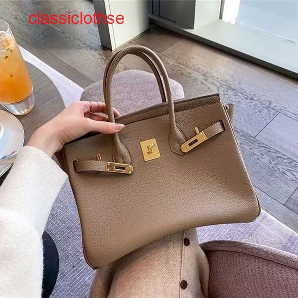 herme brikin designer bags price genuine leather bag women 2022 new fashion large capacity portable lychee pattern women's senior
herme brikin designer bags price genuine leather bag women 2022 new fashion large capacity portable lychee pattern women's senior