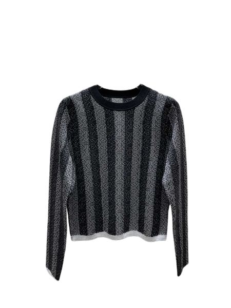 2023 autumn and winter temperament new stripe simple versatile sweater, White;black
2023 autumn and winter temperament new stripe simple versatile sweater, White;black